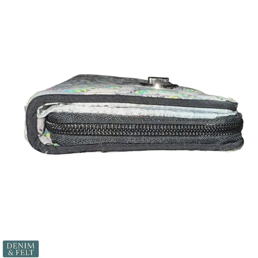 Vera‎ Bradley RFID Turnlock Wallet Paisley Stripe Quilted Aztec Full Zip Clutch